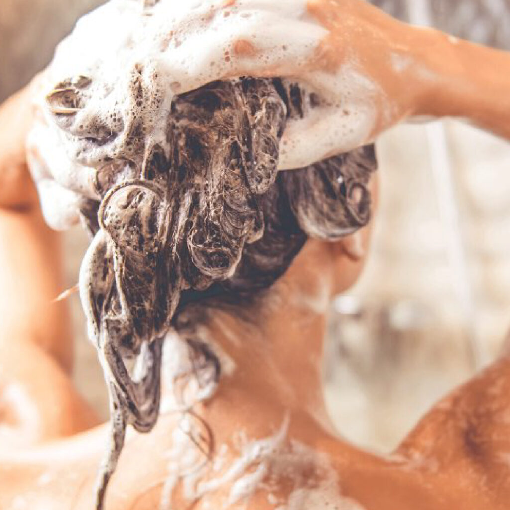 Comment prendre soin de vos cheveux après avoir utilisé des produits chimiques